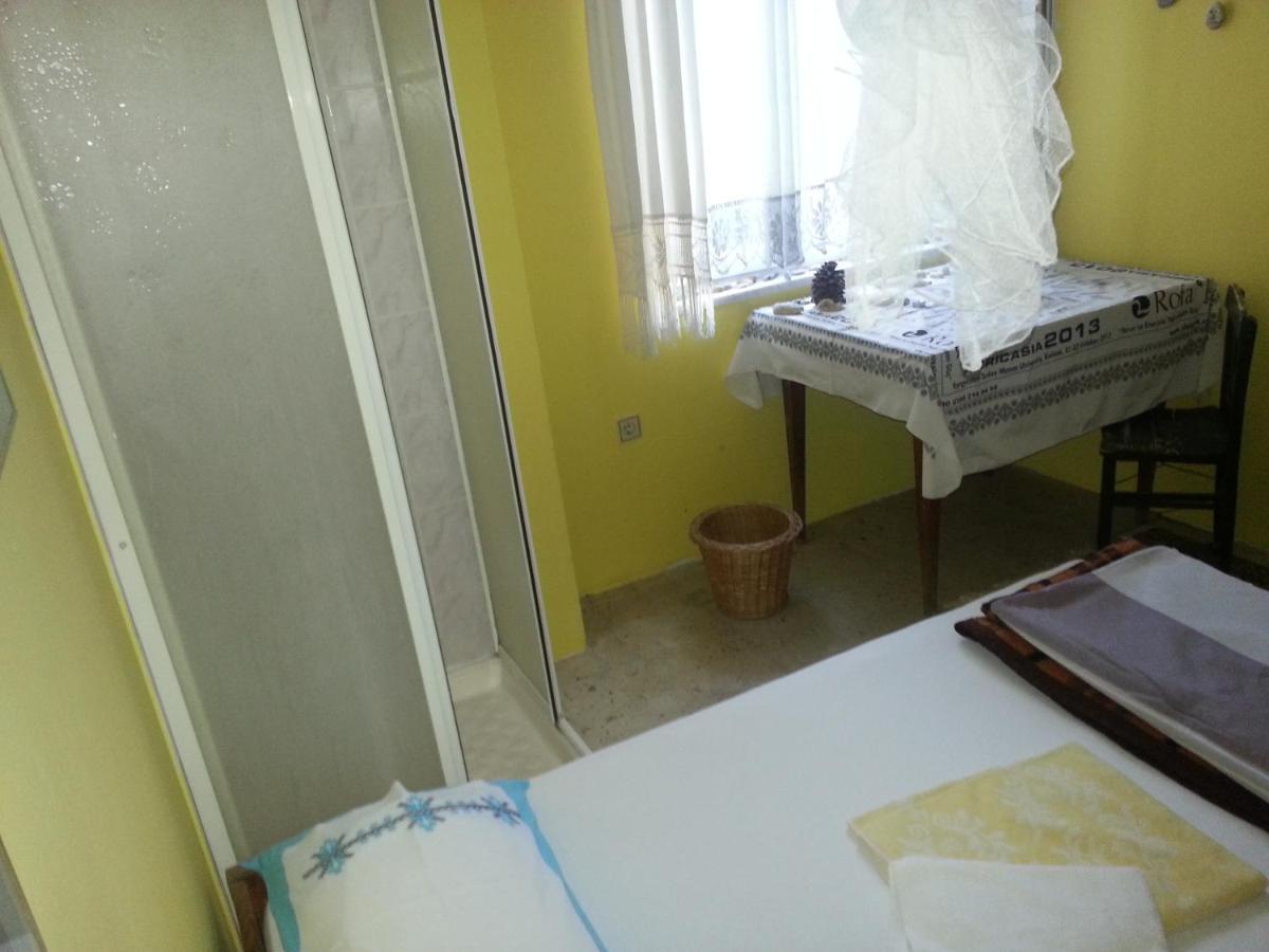 Ecer Pansiyon Kusadası Exteriör bild