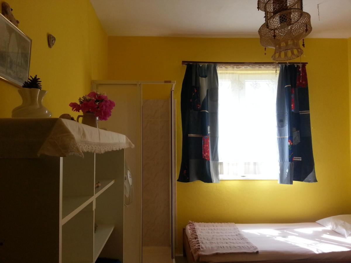 Ecer Pansiyon Kusadası Exteriör bild
